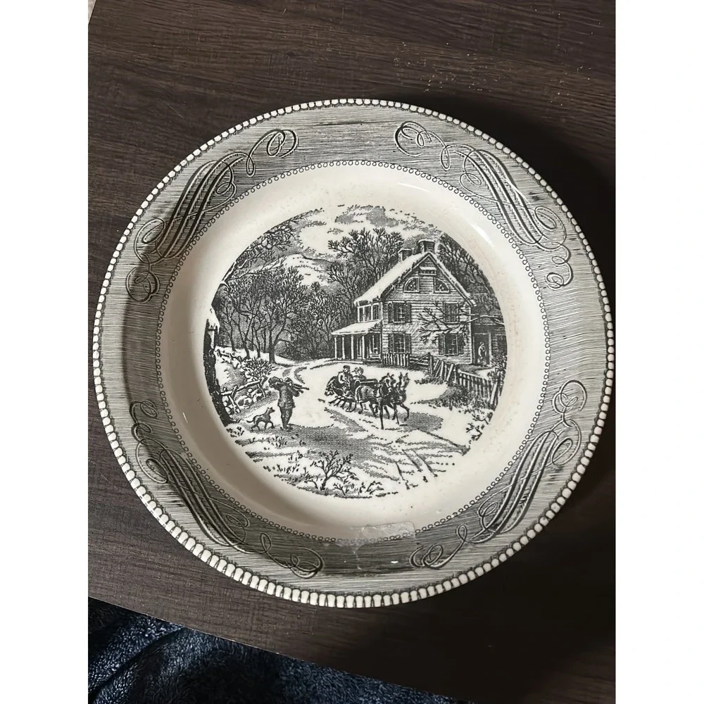 Plate‎ - Picture 2 of 5